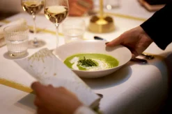 Bio Dunicel® Tête-à-Tête-Tischläufer 0,4 x 24 m Sparkly White