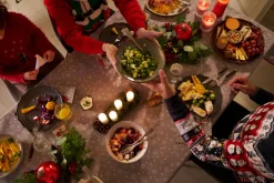 Dunicel® Tischdecke 138 x 220 cm Winter Flakes