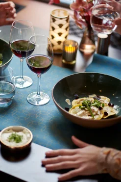 Dunicel® Tête-à-Tête-Tischläufer 0,4 x 24 m Golden Deco